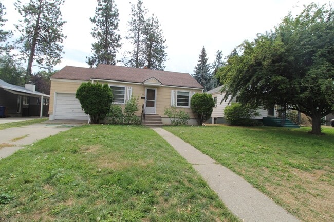 Photo - 924 E 39th Ave