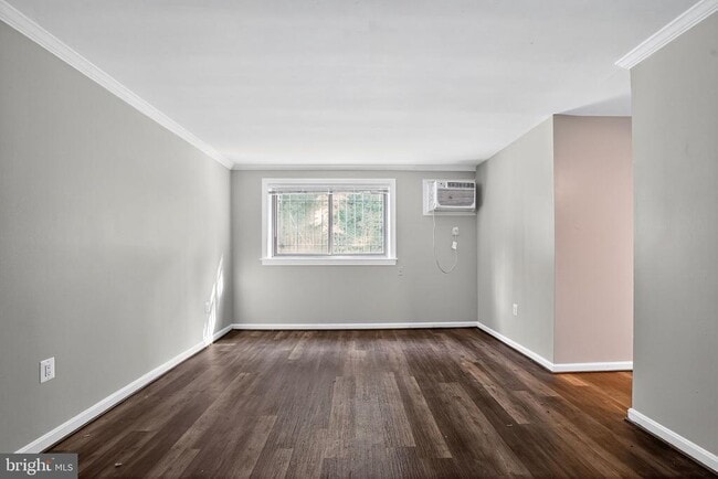 Photo - 3105 Naylor Rd SE Unit 101