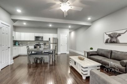 Photo - 418 Caldwell Dr
