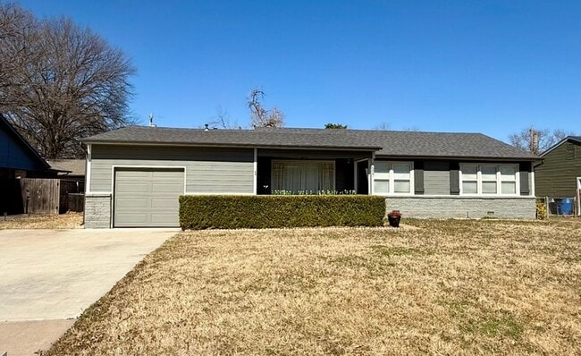 Building Photo - Brookside Beauty!!!