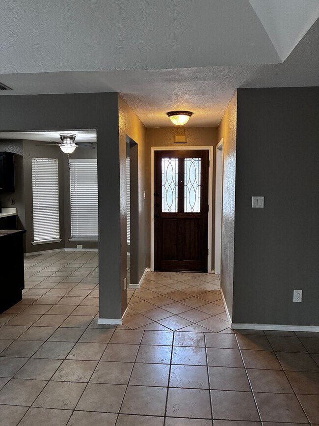 2112 Pin Oak Rd