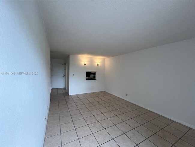 Photo - 4550 NW 9th St Unidad 414E