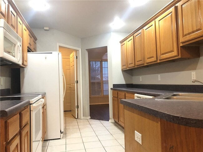 Photo - 720 Pennington St
