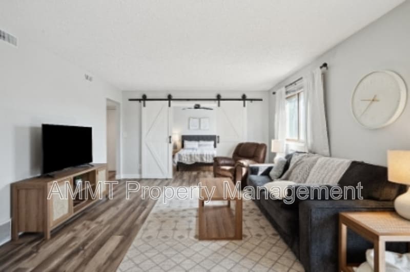 Photo - 743 Westwinds Dr