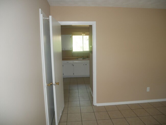 Photo - ****JUST REDUCED****1416 Vicksburg Drive S...