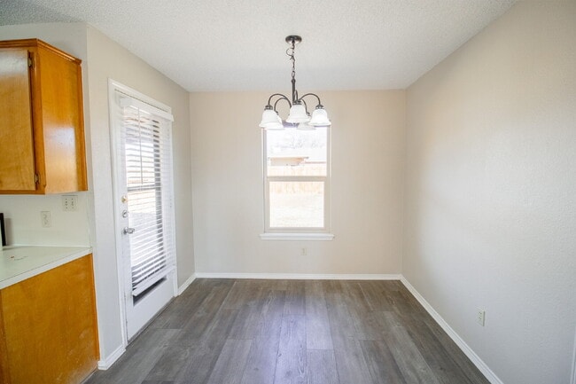 Photo - Charming 3-Bed, 2-Bath Home located in a cul-de-sac!