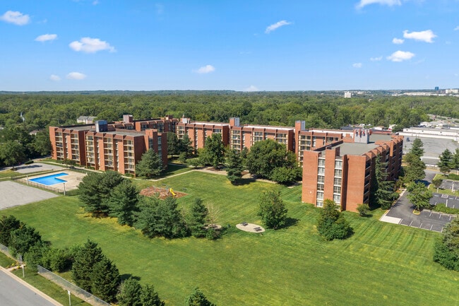 The Summit at Laurel Park