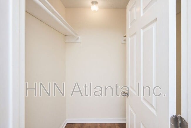 Photo - 4370 Springwood Terrace