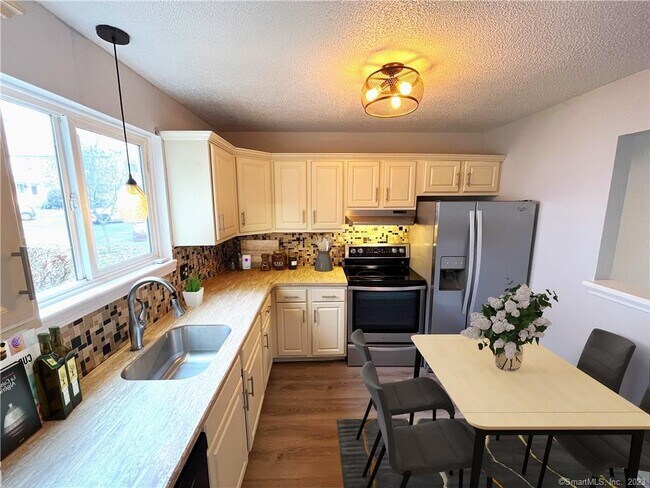 Photo - 121 Lexington Ave Unit 29