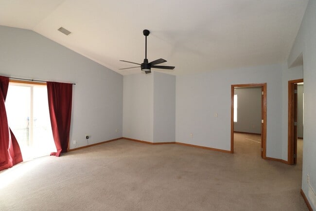 Photo - Spacious duplex for rent!