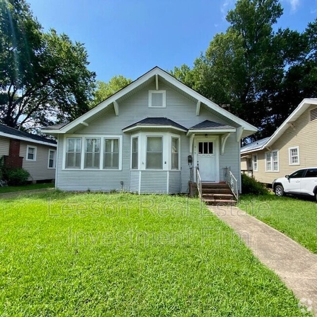 Building Photo - 819 Linden St Rental