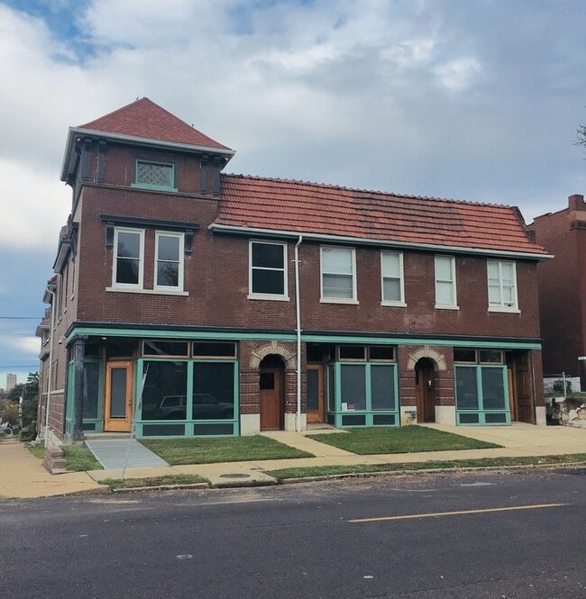 Photo - 3557 California Ave