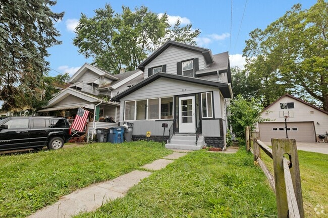 Building Photo - 3821 Hoiles Ave Rental