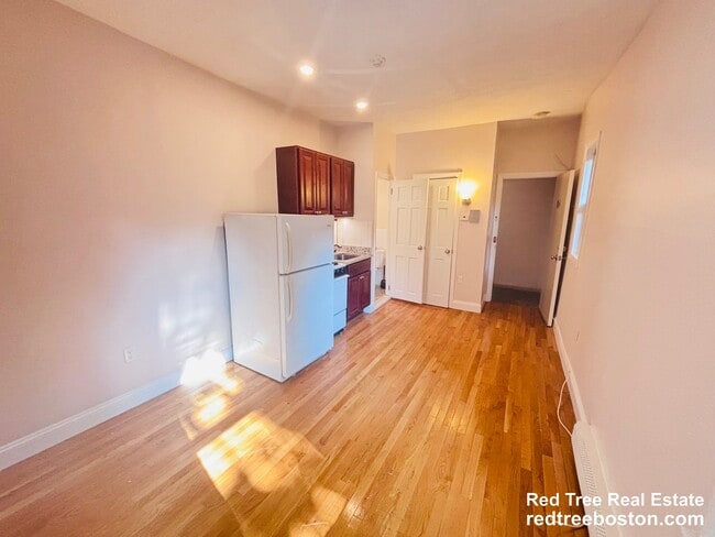 Photo - 49 S Huntington Ave Unidad 104