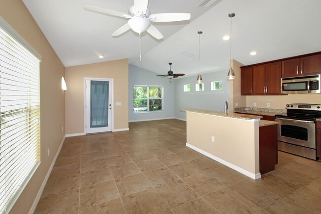 Photo - 12476 Shimmering Oak Cir