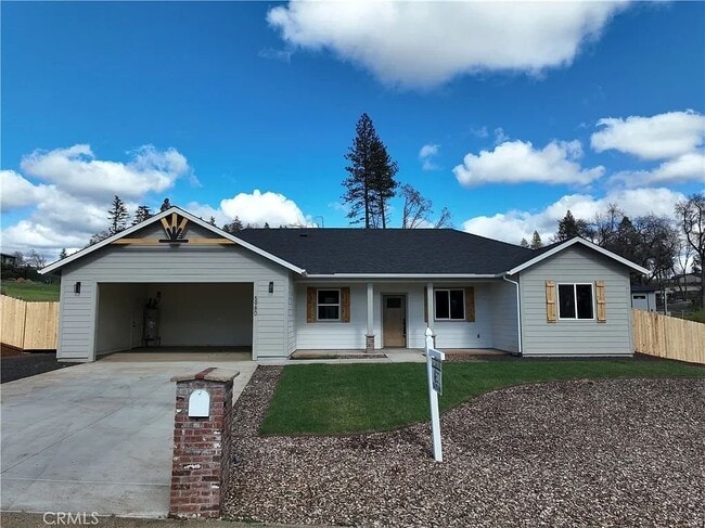 Building Photo - 5980 Crestmoor Dr