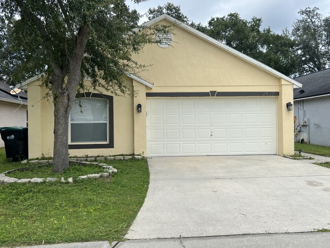 Building Photo - 12833 Parkbury Dr Rental