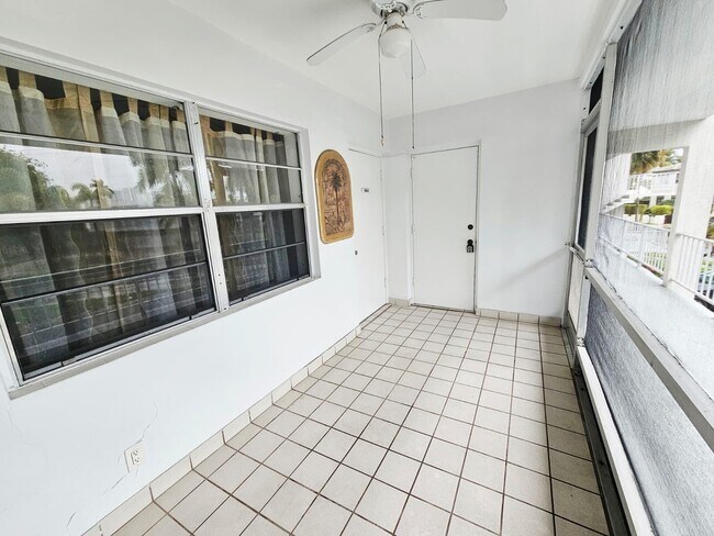 Photo - 501 Blue Heron Dr Unit 218a