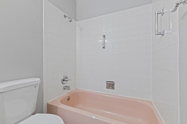 Photo - Bardon Apartments