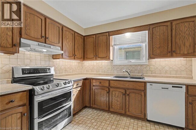 Photo - 114 Dovercliffe Rd