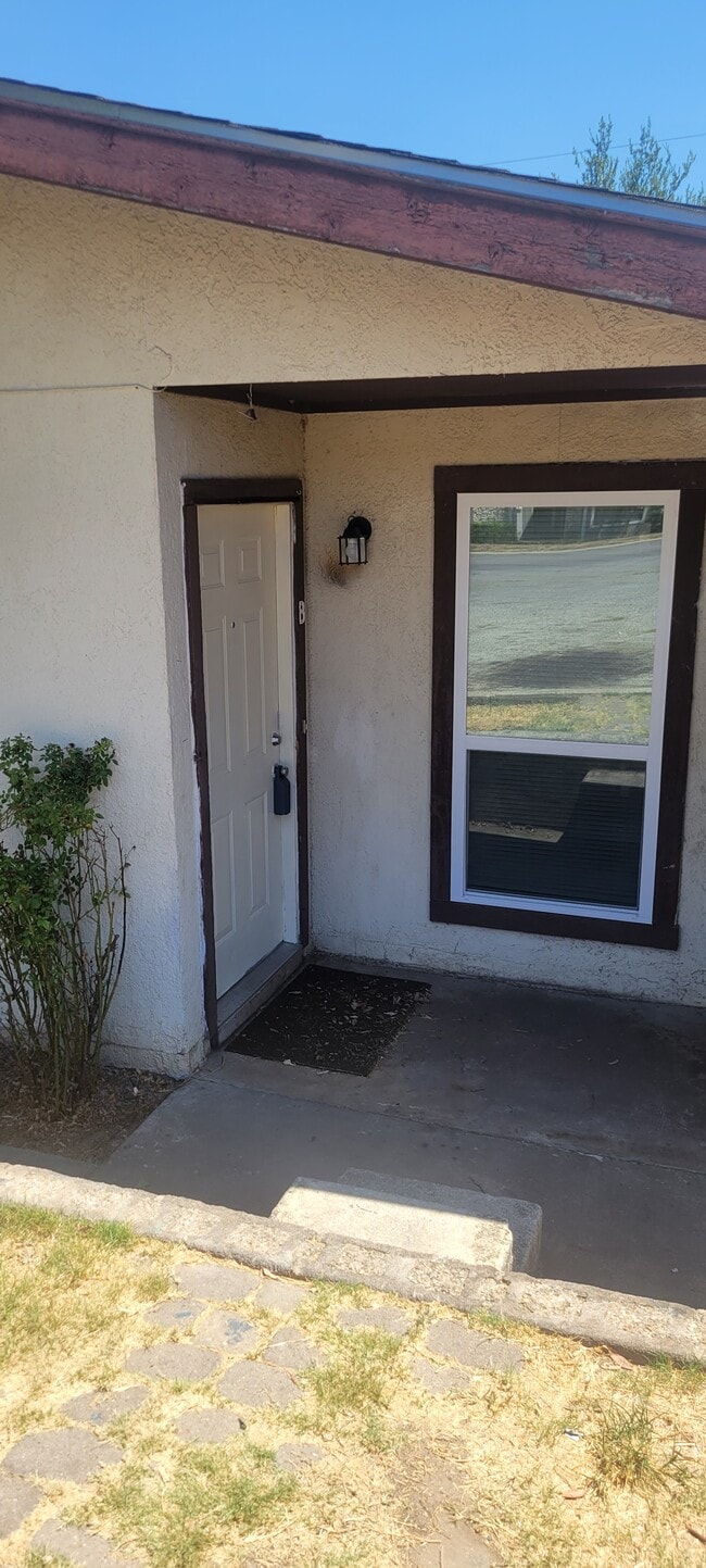 3003 Parker Ln