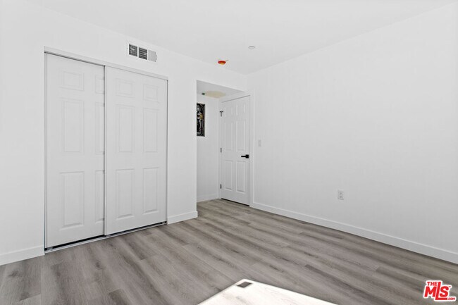 Photo - 442 E 118th St