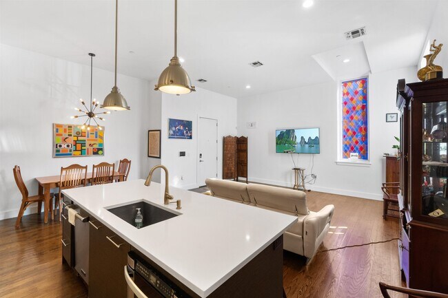 Photo - 304 Pavonia Ave Unit 102A