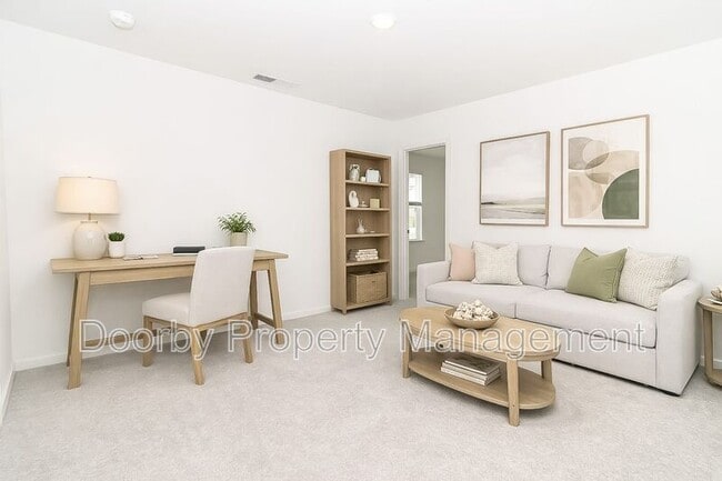 Photo - 105 Saddlebred Wy