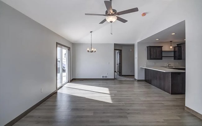 Building Photo - 2293 Carlone St