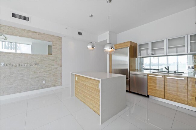 Photo - 2020 N Bayshore Dr Unit 2601