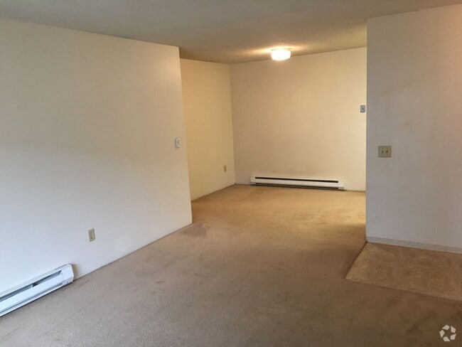 Building Photo - Newly remodeled - 2 Bed, 1 Bath apartment ... Unit 12