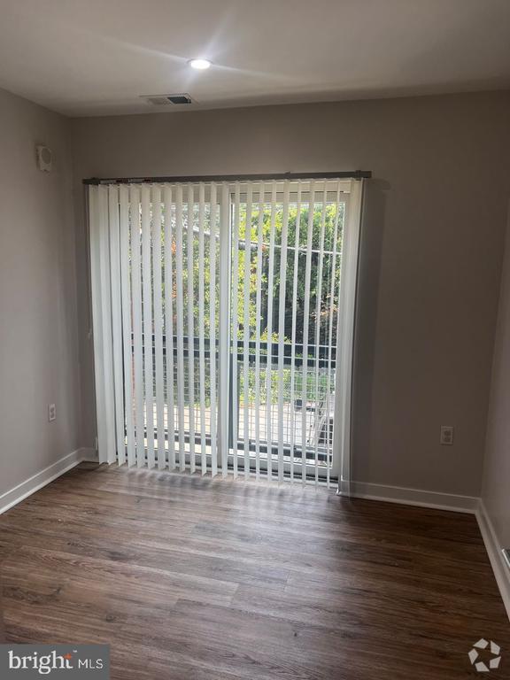 Building Photo - 1516 Marion Barry Ave SE Unit 403 Rental