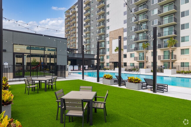 Pool lounge