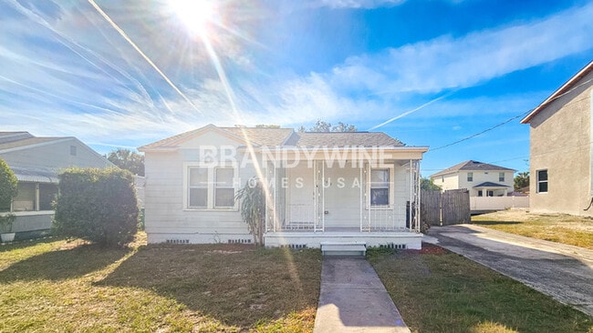 Photo - 1912 W Grace St