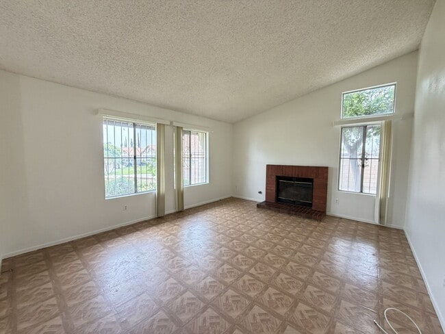 Photo - Available Now Spacious 5 Bedroom in Bloomington