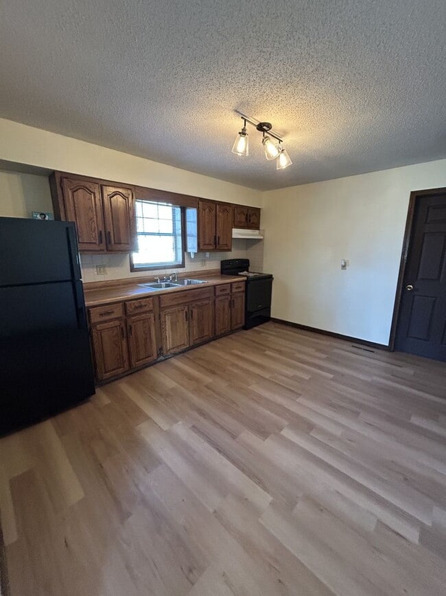 Photo - Cute and Cozy 2BR/1BA House - A MUST SEE!