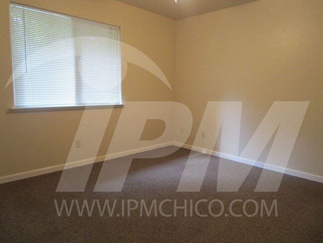 Photo - 143 W 3rd Ave