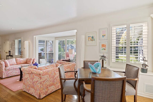 Photo - 281 Graemere St