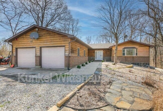 Building Photo - 1334 Fiveacre Ct Rental