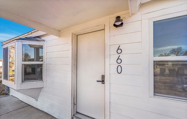 Photo - 660 Hickory St