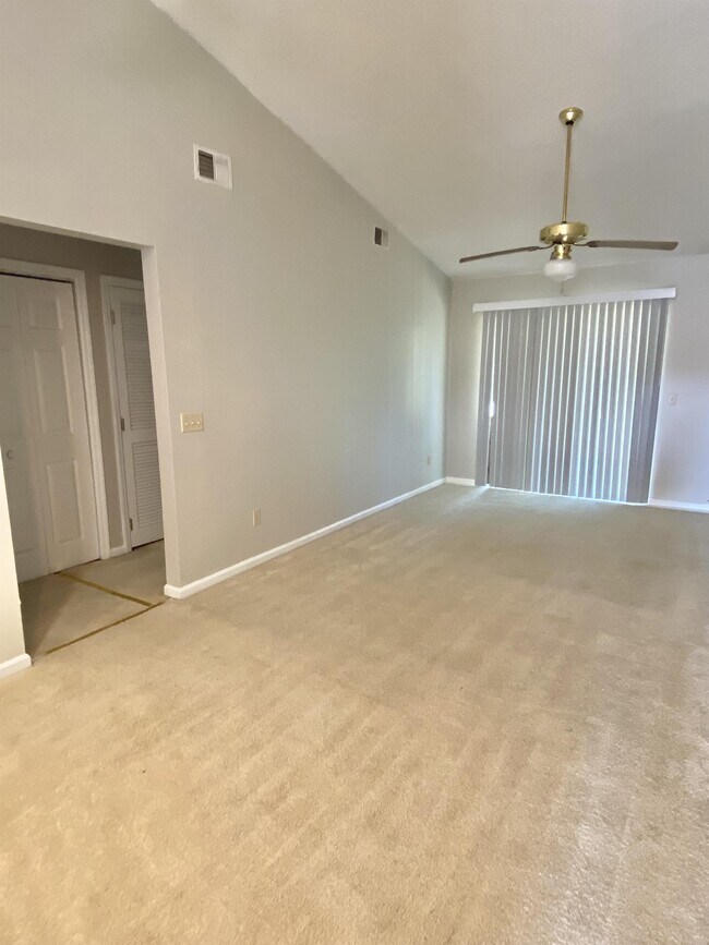 Photo - 910 Brett Dr