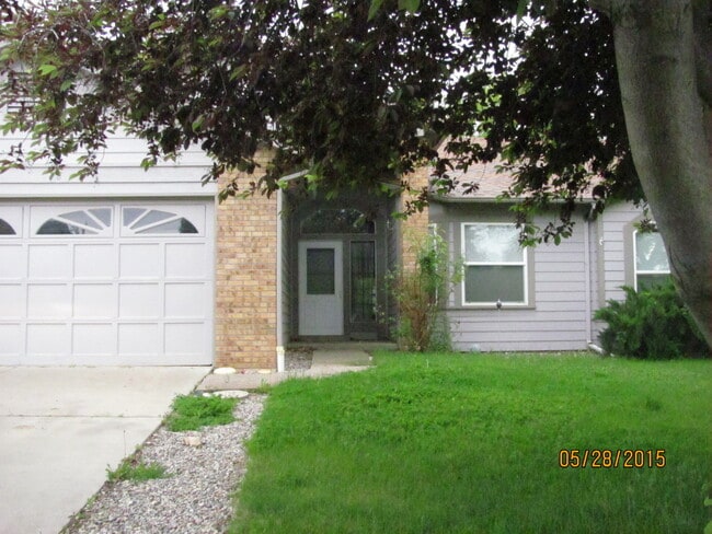 Spacious Single Family Home with a Beautif... - Spacious Single Family Home with a Beautif...