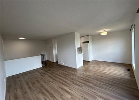Photo - 2 Bed 1 Bath Unit in Olds, AB Unit 3