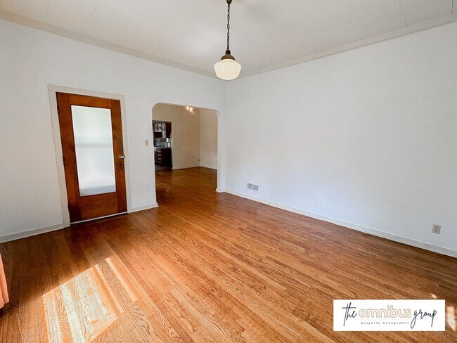 Photo - Maxwell Ave. Unidad 1