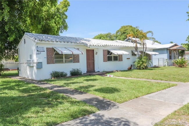 Building Photo - 1727 Fletcher St Unit 1