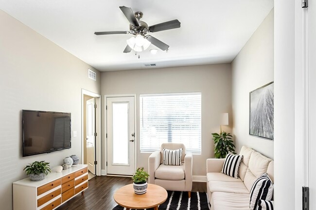 Photo - 5601 NE 80th Ter