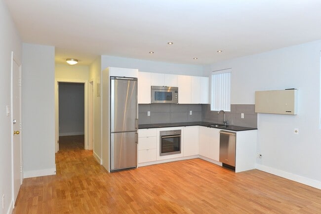 81 Isabella St