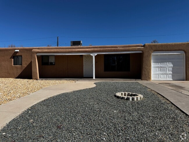 Building Photo - 3 Bed 2 bath in Northeast ABQ- $100/month ... Rental