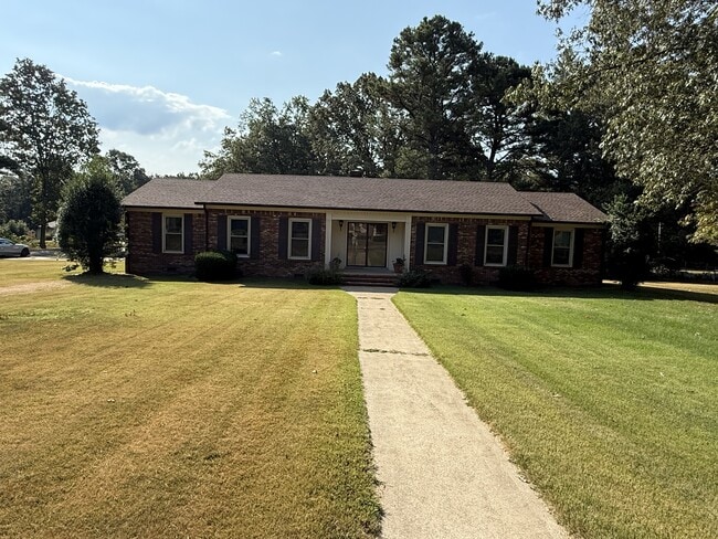 Building Photo - 364 Ridgewood Dr Rental