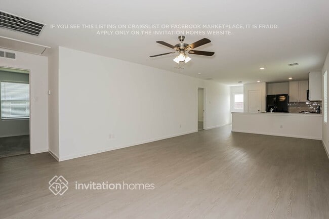 Photo - 935 Carrick Dr